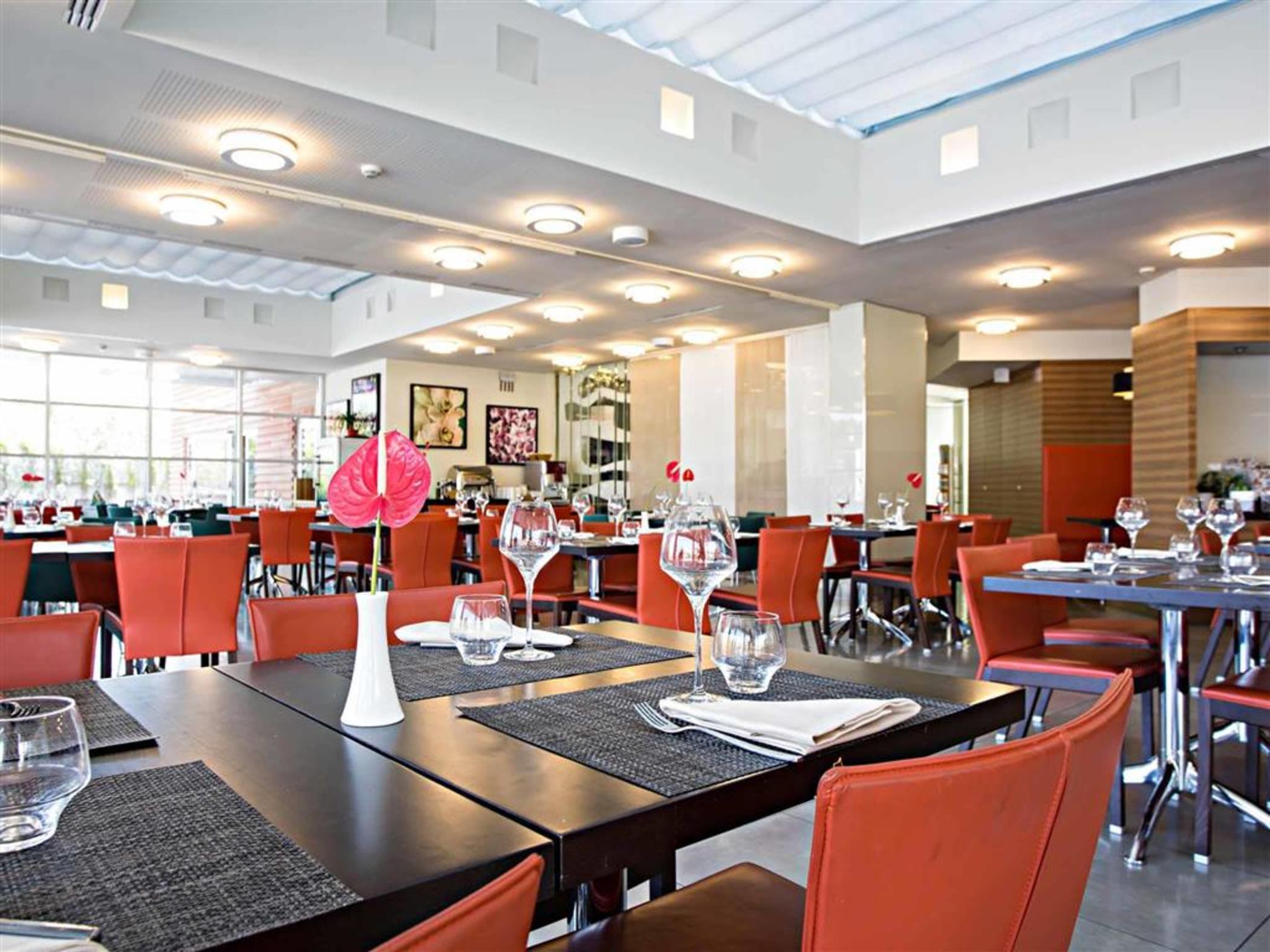 Novotel Salerno Est Arechi Екстер'єр фото