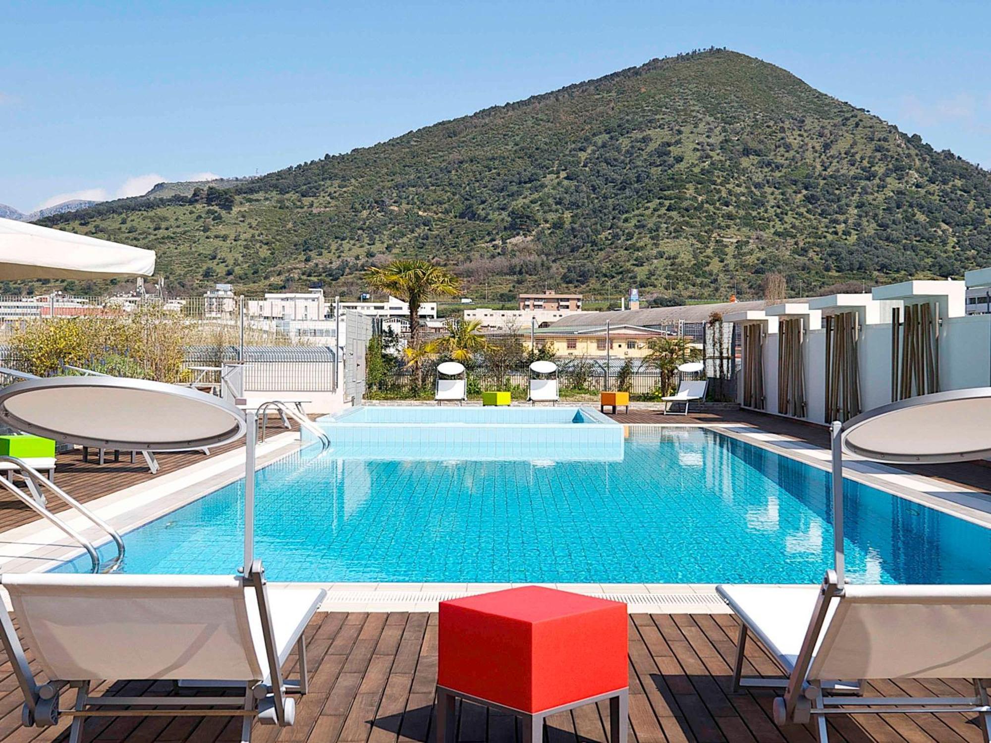 Novotel Salerno Est Arechi Екстер'єр фото