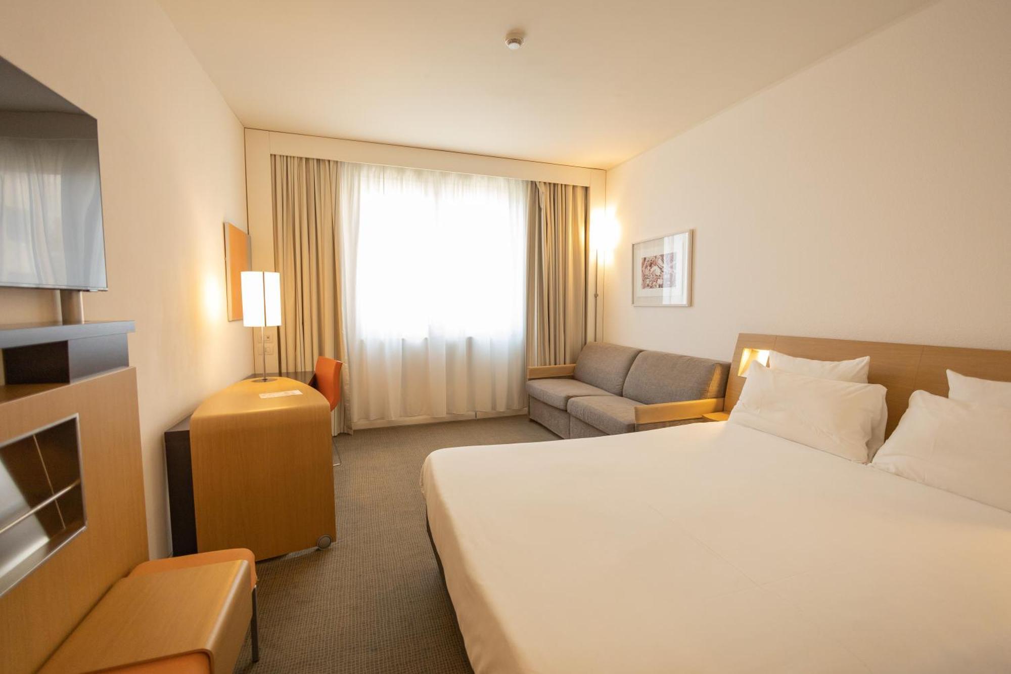 Novotel Salerno Est Arechi Екстер'єр фото