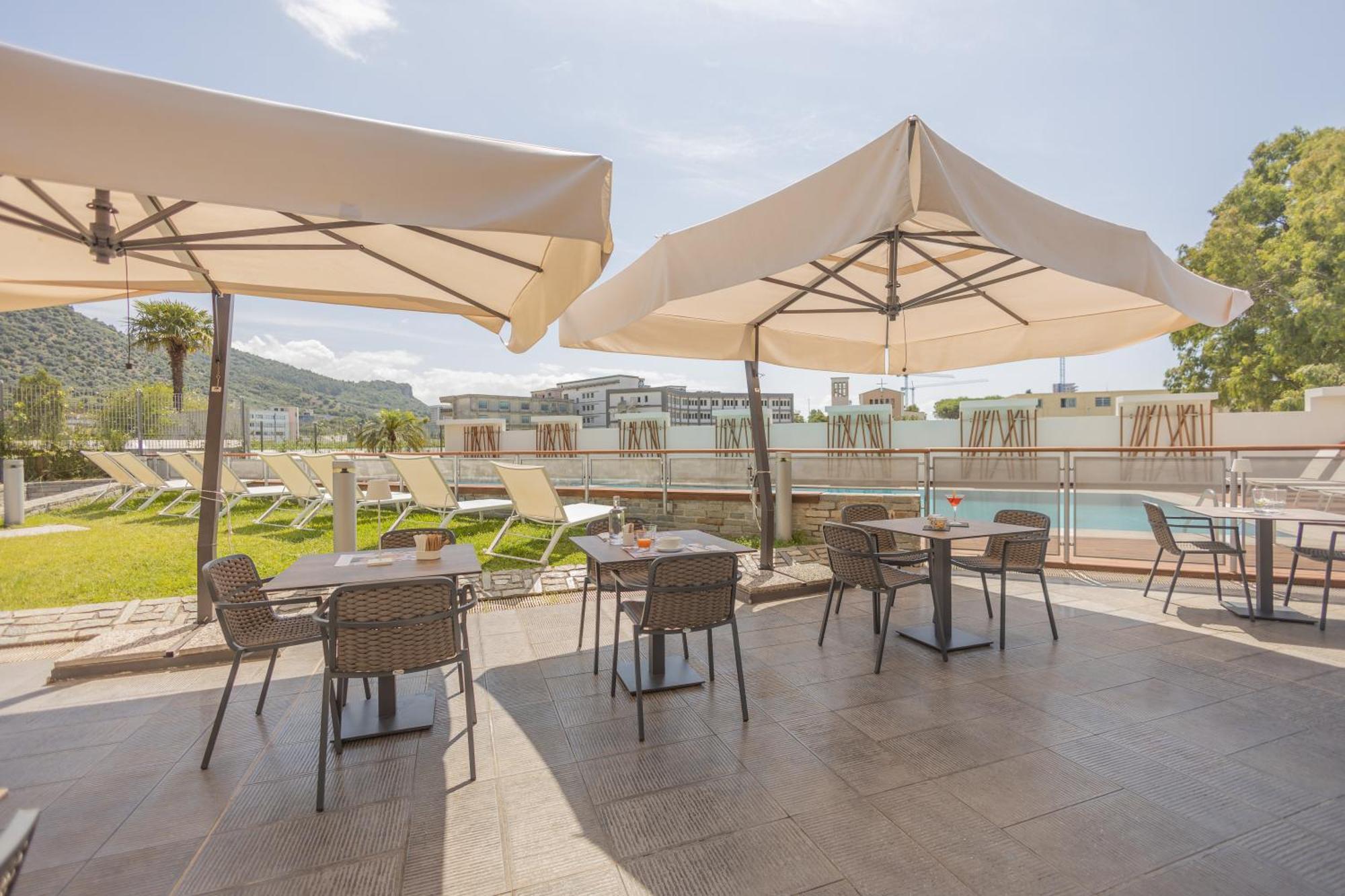 Novotel Salerno Est Arechi Екстер'єр фото